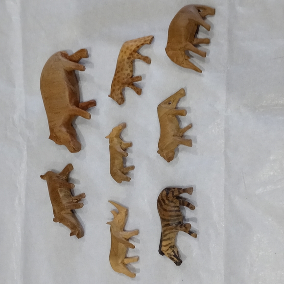 Other - Carved wooden animals. Vintage